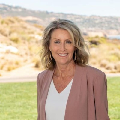 Headshot of Julie Wooten